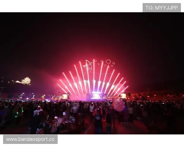 数据榜发布现场高喊口号激情澎湃这一幕瞬间点燃全场氛围 数据榜发布现场高喊口号激情澎湃这一幕瞬间点燃全场氛围