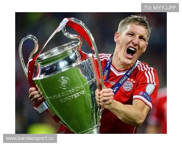 德丙黑马逆袭勒沃库森 主帅邀施魏因斯泰格狂欢至天明 德丙黑马逆袭勒沃库森 主帅邀施魏因斯泰格狂欢至天明