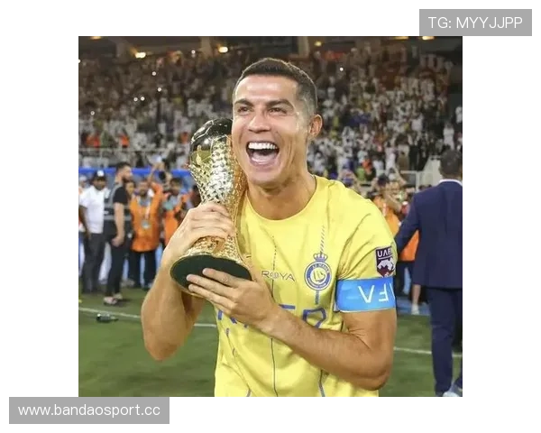 罗马诺辟谣：C罗短期加盟迈阿密国际踢世俱杯相关传闻完全虚构之说