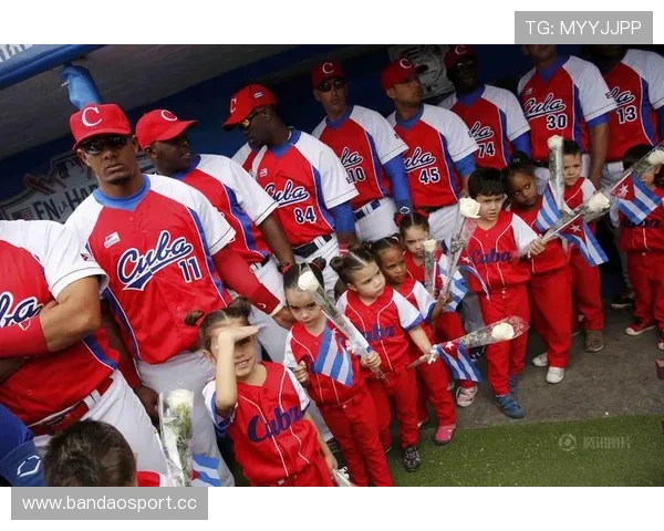 赛后采访:这记制胜球堪称艺术观众尖叫连连瞬间定格比赛经典 赛后采访:这记制胜球堪称艺术观众尖叫连连瞬间定格比赛经典