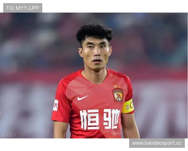 郑智堪称中国足球顶级球星 毛剑卿称其为六边形战士完美无瑕 郑智堪称中国足球顶级球星 毛剑卿称其为六边形战士完美无瑕